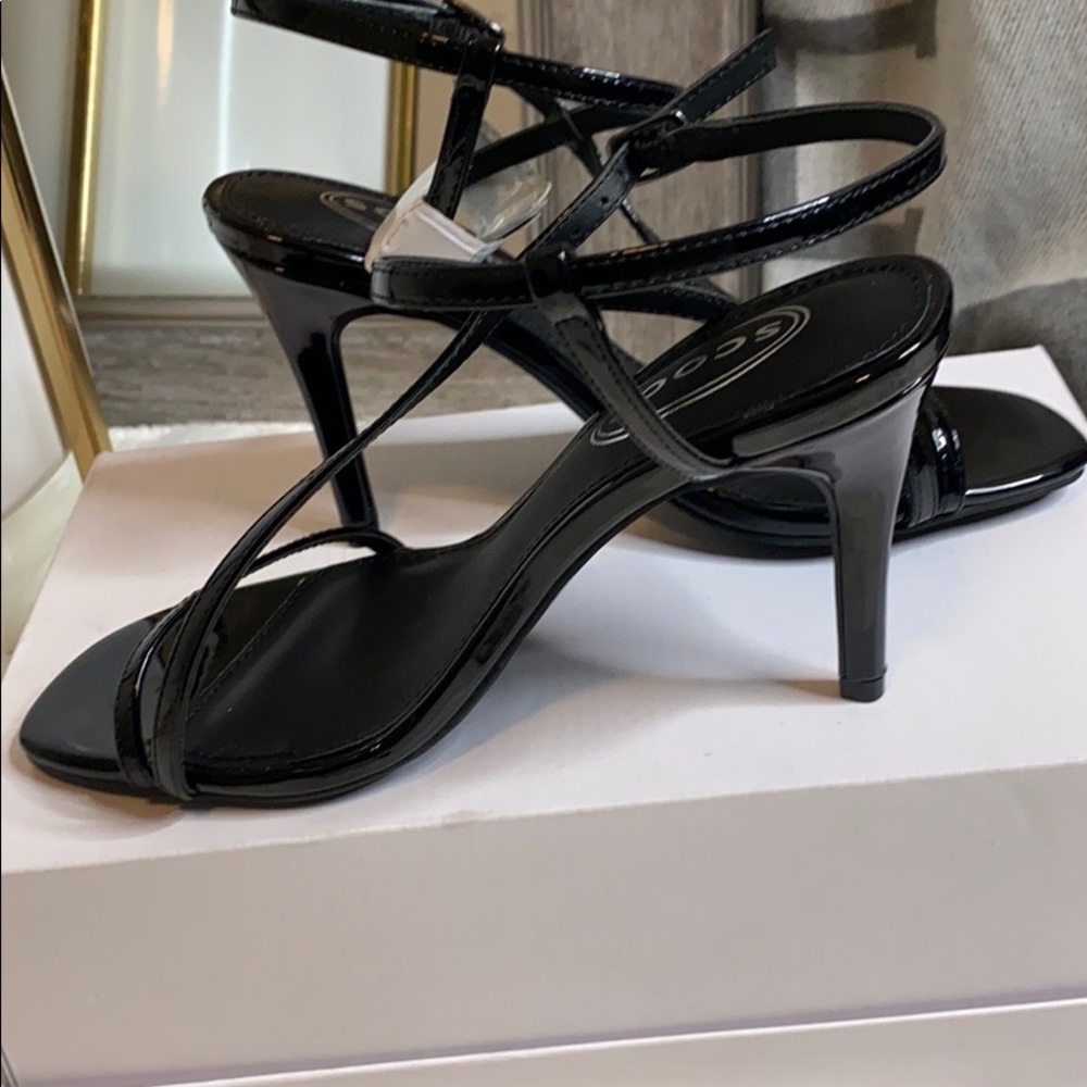 Scoop size 6 strapped sandal black size 6 NWT